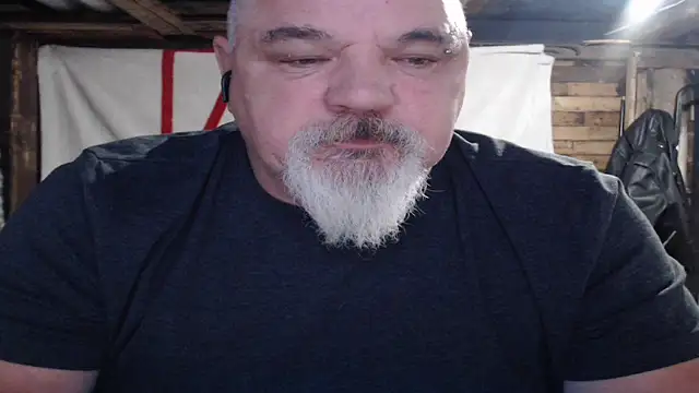 Newfiesausage1972 live sex cam