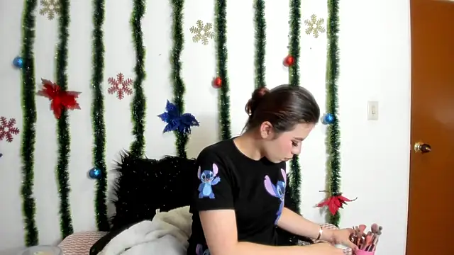 Vanessa_Martinz's cam snapshot