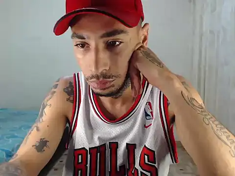 emiliano_hottt live sex cam