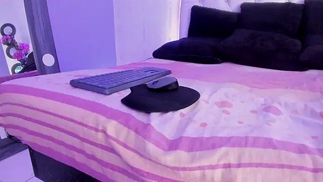 CoralAndOcean_ live sex cam