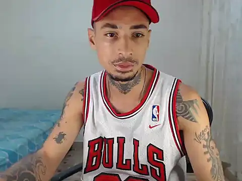 emiliano_hottt live sex cam