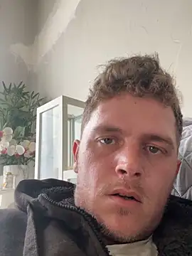 Andrewhootxx live sex cam