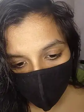 your-Mia07's web cam