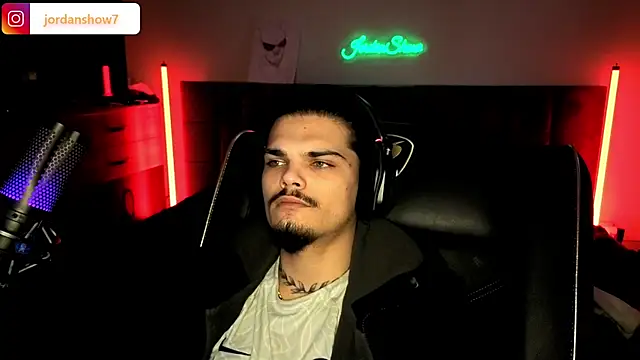 JordanShow live sex cam