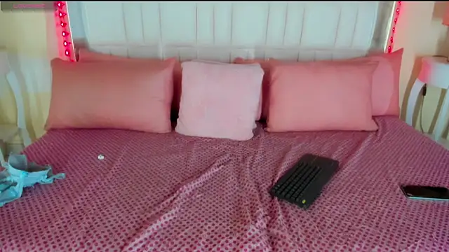 CherryLeidy's cam snapshot