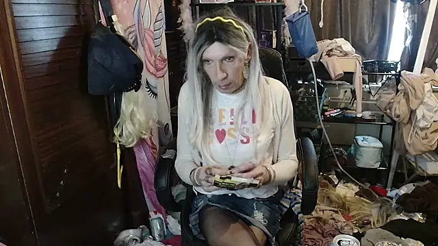 Ombeline1 live sex cam