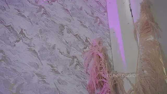 roselinedior live sex cam