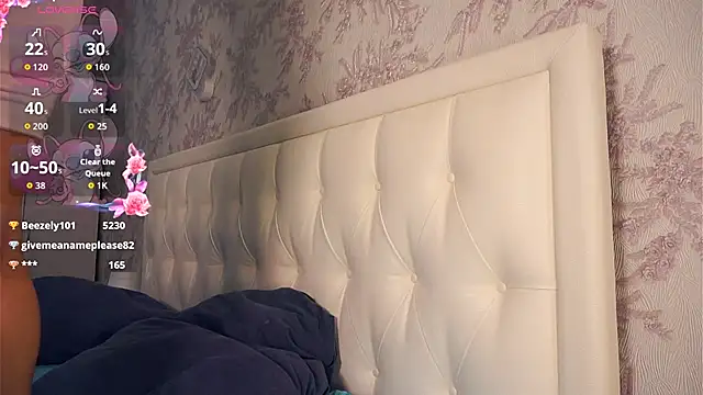 LoraDavi live sex cam