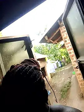 Black_juicy24 live sex cam