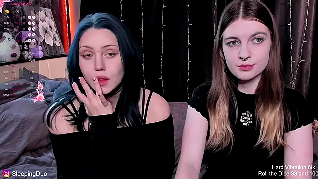 SleepingDuo live sex cam
