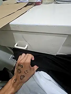 Rodriguess010 live sex cam