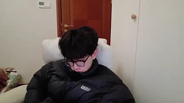 hangzi-0011's cam snapshot