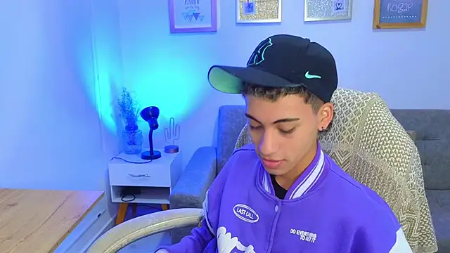 yulian_vasquez's cam snapshot