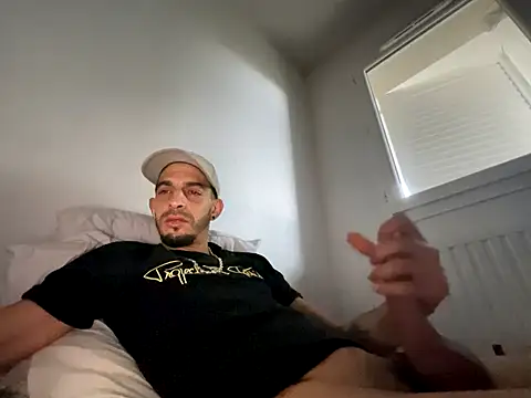 Rebeu313 live sex cam