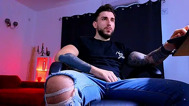 MightyAaron66's cam snapshot