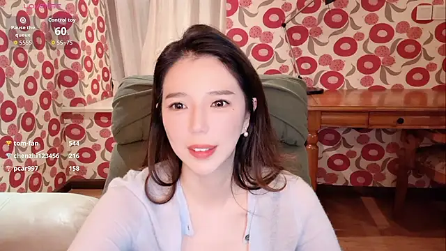 Agelin- live sex cam