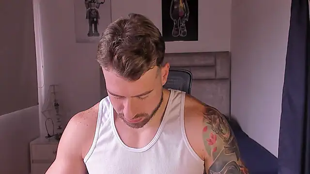 paul_rogerr live sex cam