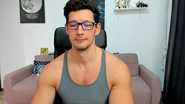 BrutusK08 live sex cam