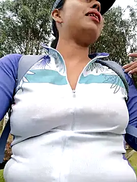 _andrea30 live sex cam