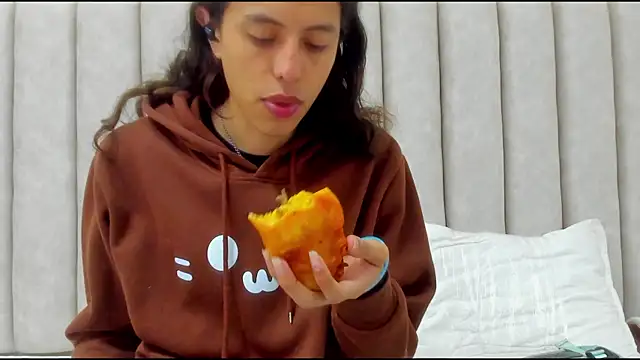 FreyaMoller live sex cam