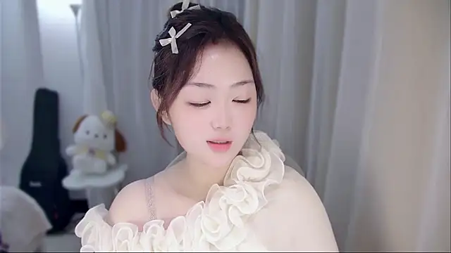 YUANYUAN-A live sex cam