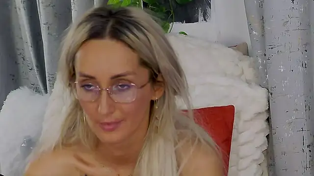 IsabelleEthan live sex cam