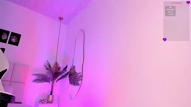 Brittany_cute18 live sex cam