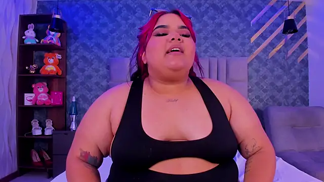 AlyzzandreRouge live sex cam