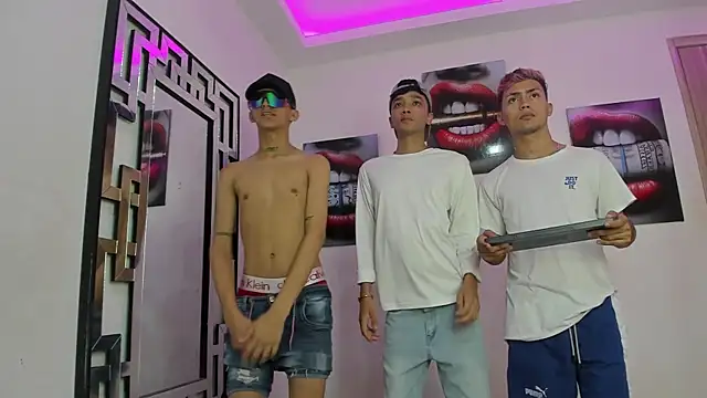 VERY_HOT_GUYS live sex cam