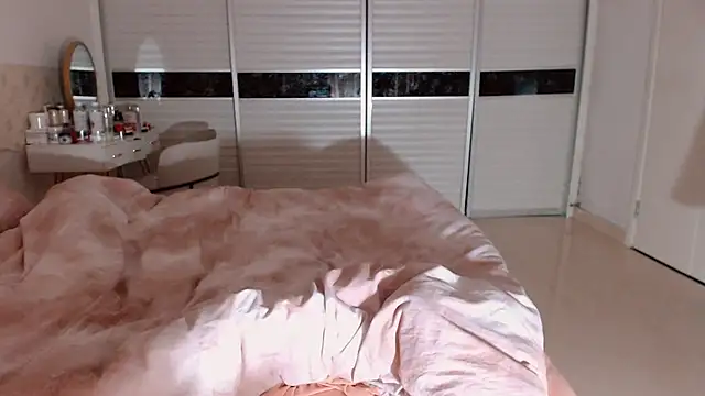 Miu1_girl live sex cam