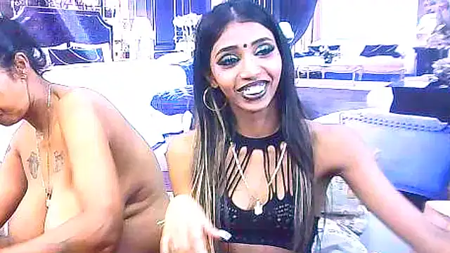IndianSexySlender live sex cam