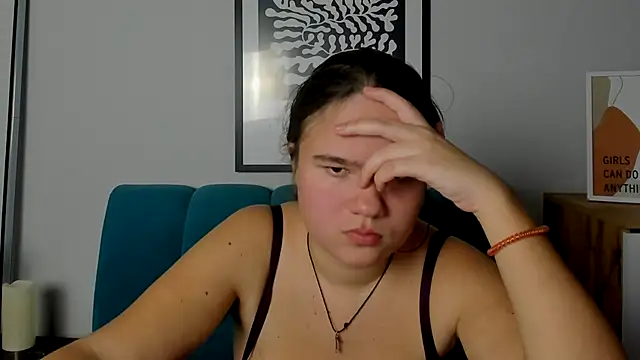 AdeleCruz live sex cam