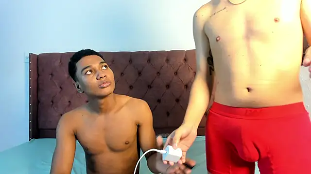 boys_yourparty live sex cam