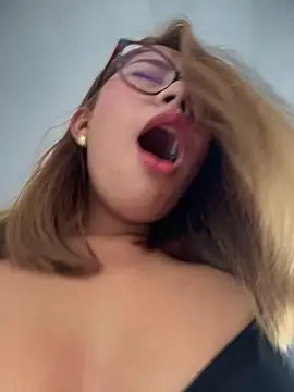 sara_calderon live sex cam