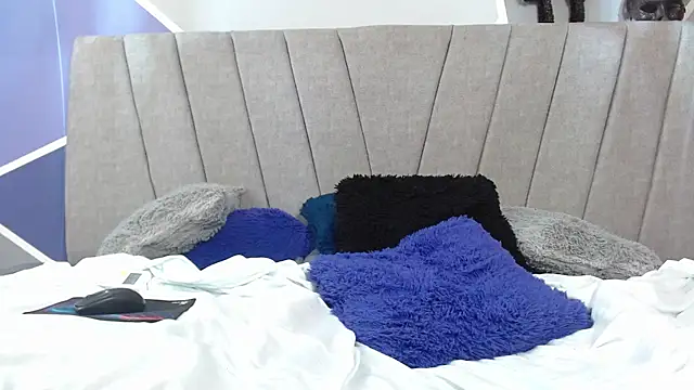 Queen_shanel1 live sex cam