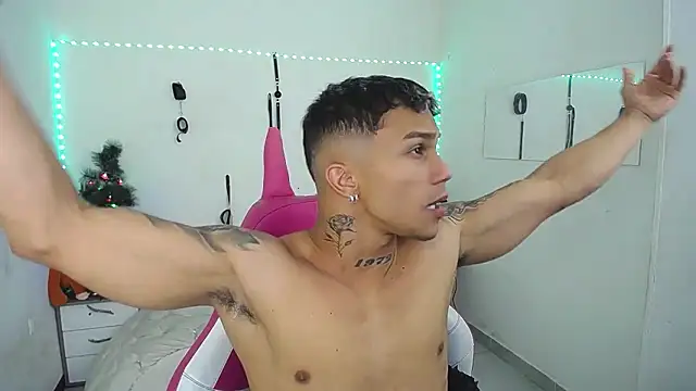 Leonard_Price live sex cam