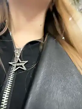 Sunny___Bunny live sex cam