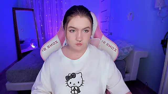 lovelyy_julia's cam snapshot