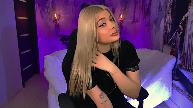 HyileyClark's cam snapshot