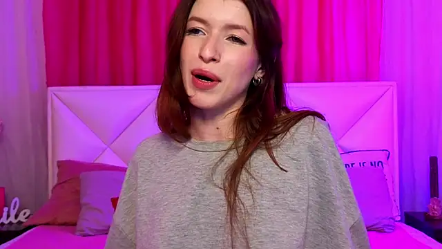 WildRedBerry's cam snapshot