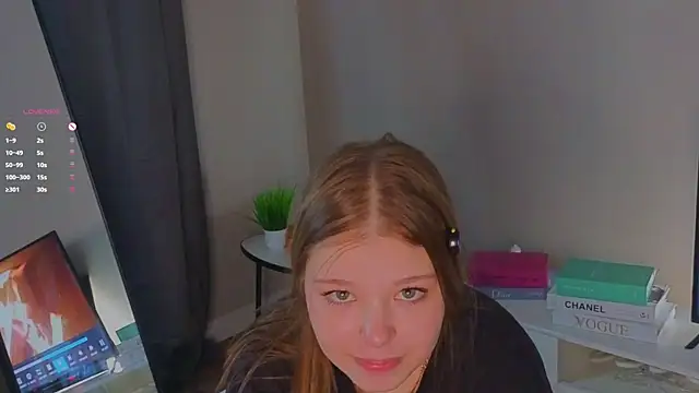 CruzMensch's cam snapshot