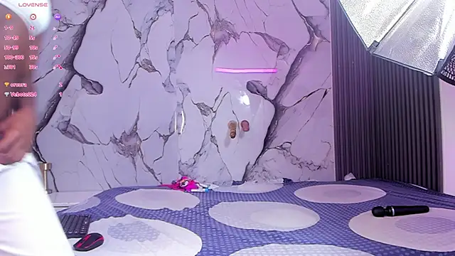 LicyStark's cam snapshot