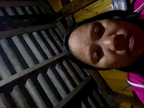 LeoPet2x's cam snapshot