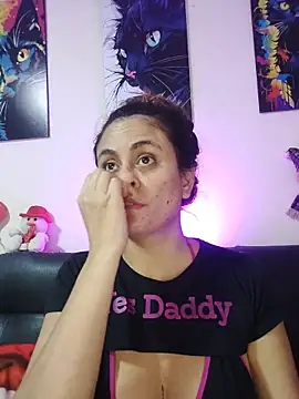 Caroline_Jons's cam snapshot