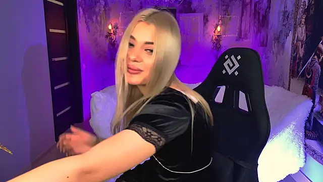 HyileyClark's cam snapshot