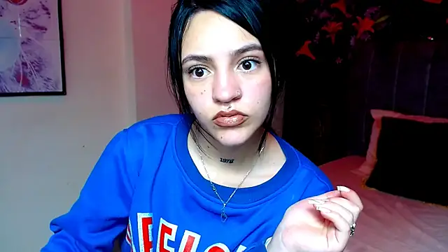 Violettasquirt's cam snapshot