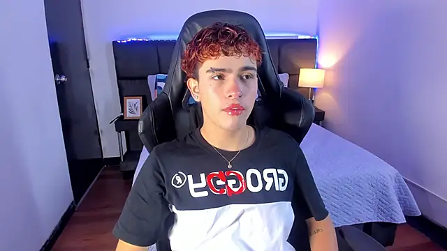 Aiiden_15's cam snapshot