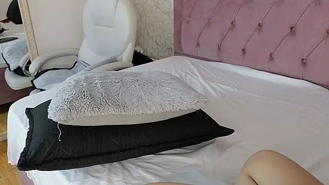 Lily_doll_'s cam snapshot