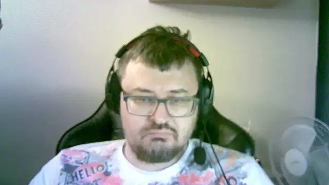 SirAbuser's cam snapshot