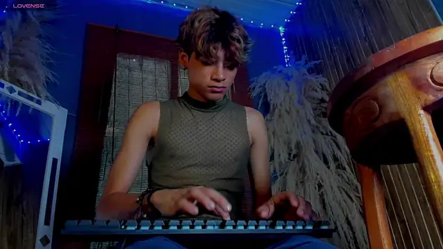 Leo_Glow's cam snapshot